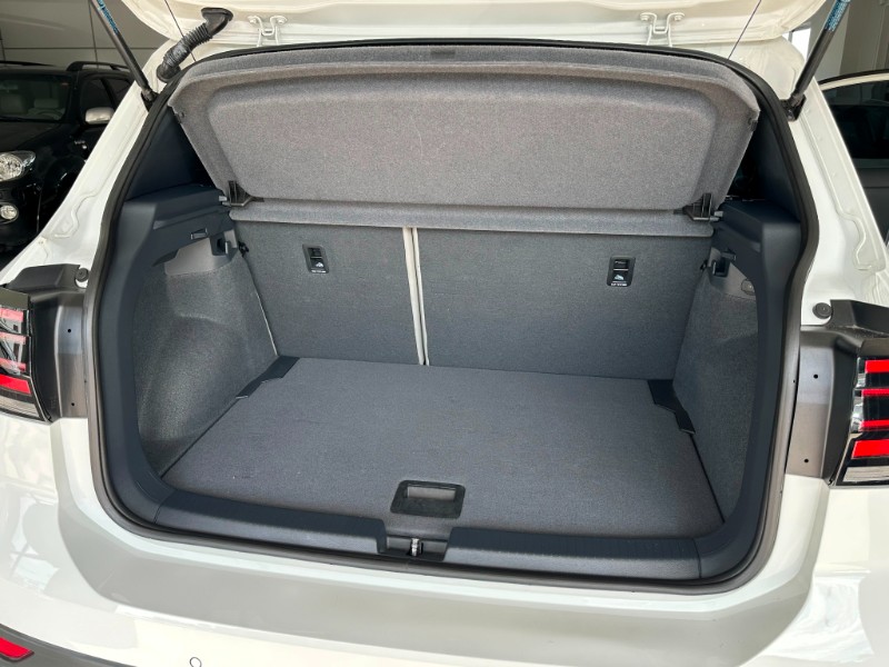 VOLKSWAGEN T-CROSS COMFORTLINE 1.0 200 TSI 2019/2020 SÉTIMA VEÍCULOS GUAPORÉ / Carros no Vale VOLKSWAGEN T-CROSS COMFORTLINE 1.0 200 TSI 2019/2020 SÉTIMA VEÍCULOS GUAPORÉ / Carros no Vale