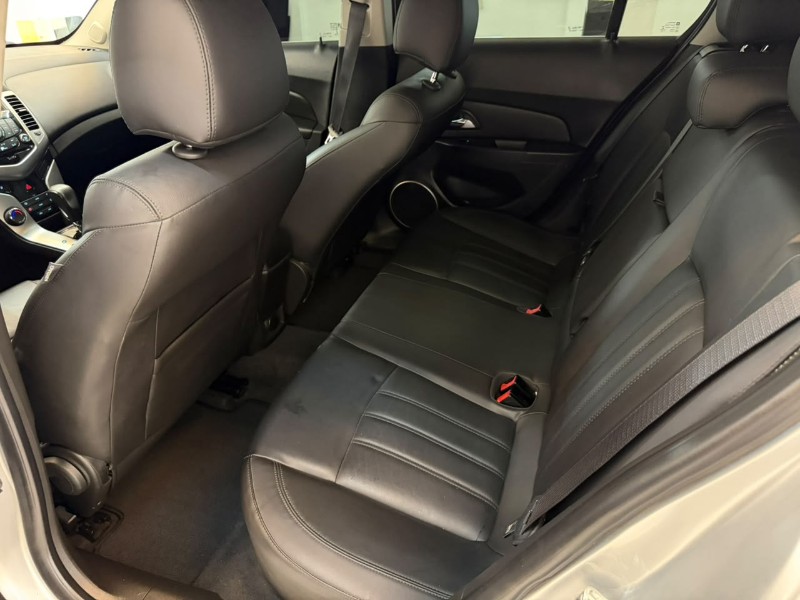 CHEVROLET CRUZE HATCH SPORT LTZ 1.8 2014/2014 LUCAS AUTOMÓVEIS BOM RETIRO DO SUL / Carros no Vale