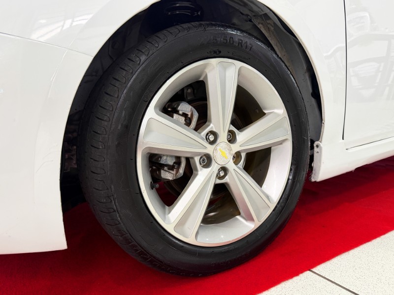 CHEVROLET CRUZE HB SPORT LT 1.8 16V FLEXP. 5P AUT 2015/2015 DUARTE VEÍCULOS PORTO ALEGRE / Carros no Vale